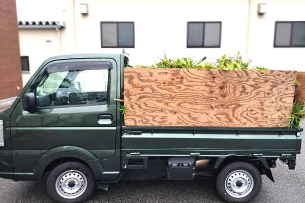 枝葉の掃除と処分の様子